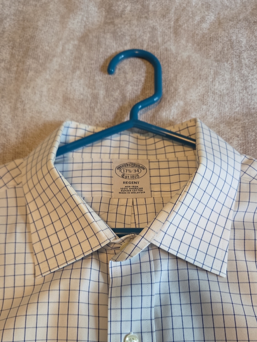Brooks Brothers Men’s Classic Blue And White  Pattern Dress Shirt